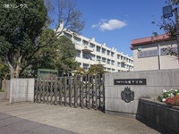 周辺環境:川越市立初雁中学校