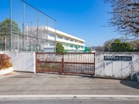 周辺環境:新座市立陣屋小学校