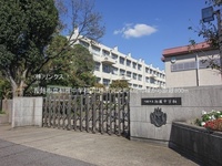 周辺環境:川越市立初雁中学校