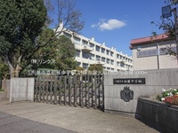周辺環境:川越市立初雁中学校