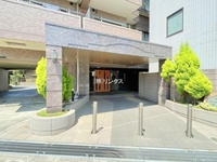 エントランス:
