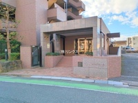 エントランス:
