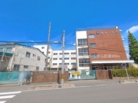 周辺環境:戸田市立新曽小学校