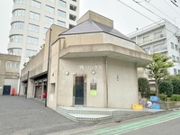 エントランス: