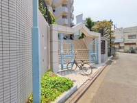 エントランス: