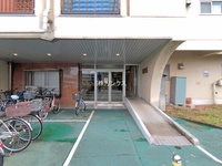 エントランス: