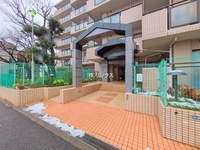 エントランス: