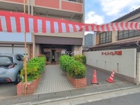 エントランス: