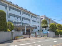 周辺環境:戸田市立戸田中学校